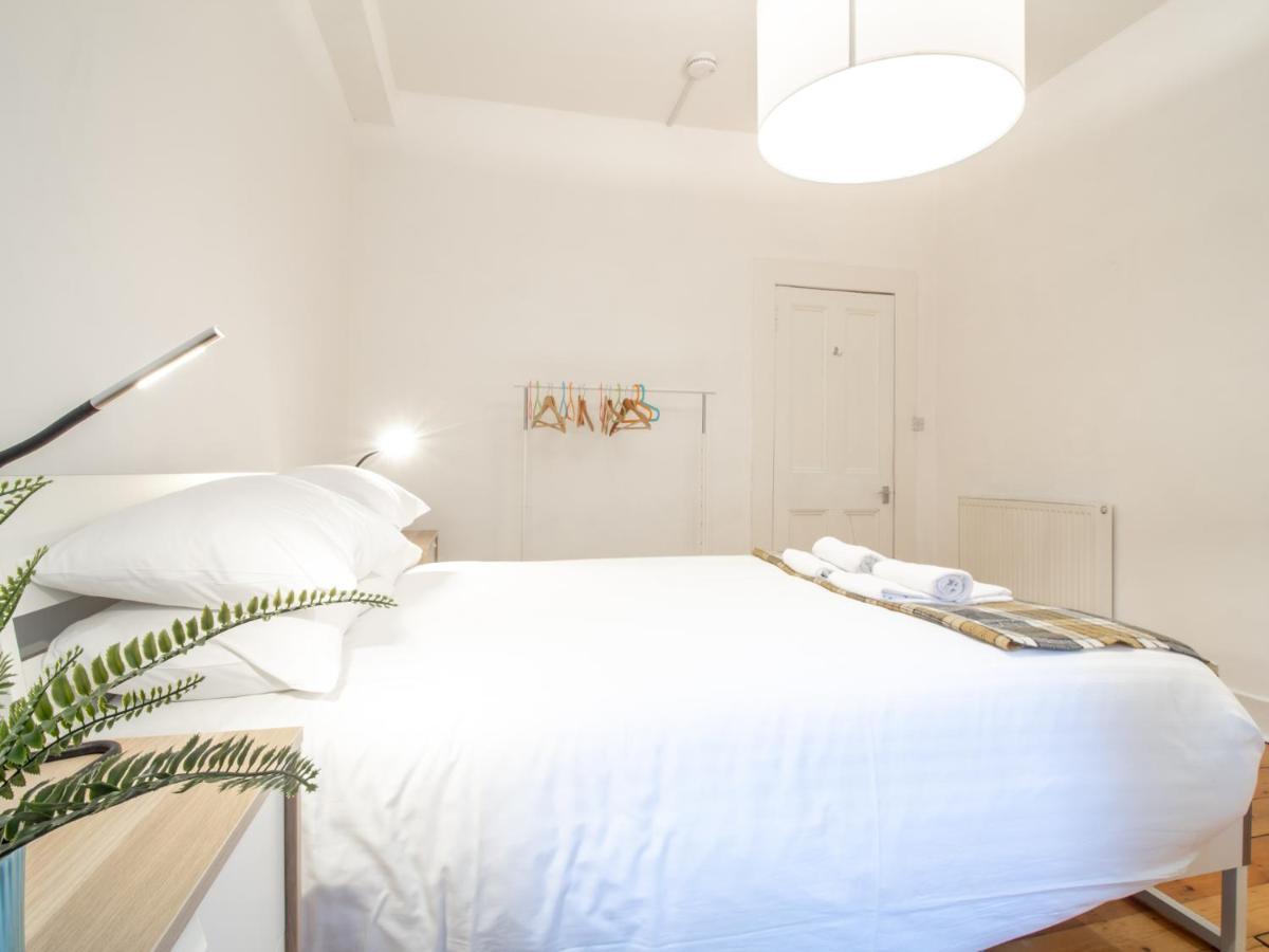 Stylish & Charming Retreat For 2- City Centre! Edinburgh Exterior photo